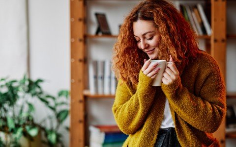 Rimedi naturali per alleviare i sintomi della menopausa: piante medicinali e i loro benefici